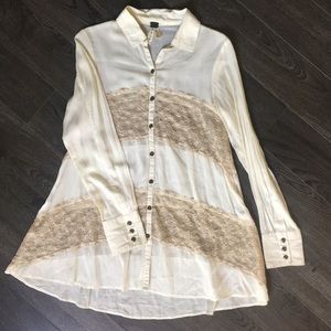 Free People L/S top with lace detail